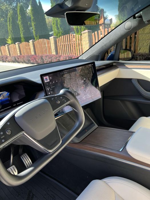Tesla Model X 2022 року