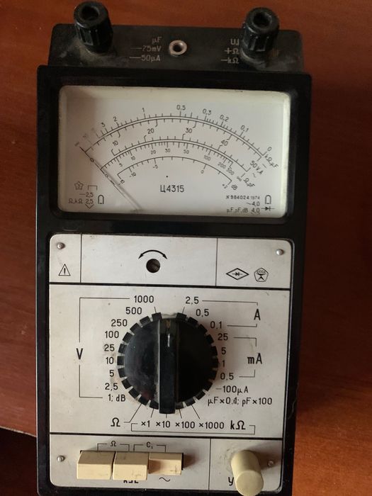Радянський вольтметр-мультиметр Ц4315