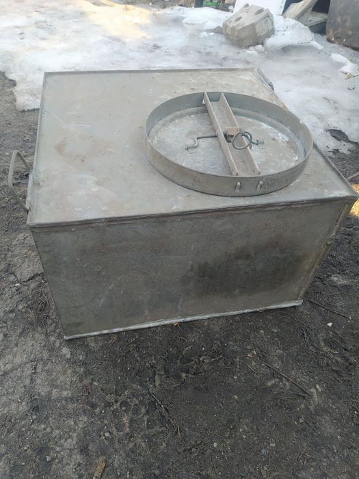 Продам бак для різних рідин на 80- 100 літрів