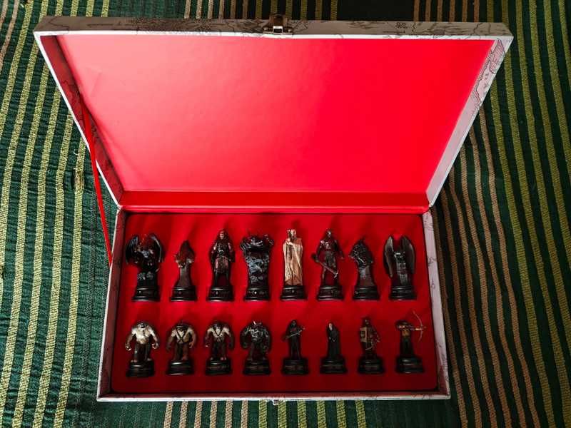 Set 2, Black, The Lord of the Rings Chess Collection64284656830593120