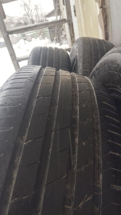 Продам резину 215.65.р16