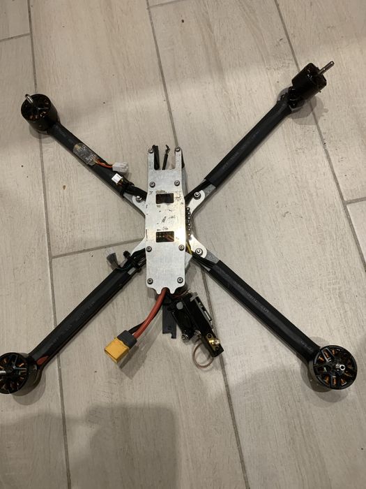 Компьютерні плати та другі комплектующі.