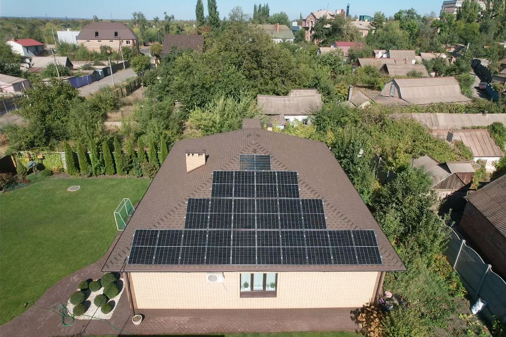 Сонячні панелі, інвертора, кріплення, обладнання для монтажа