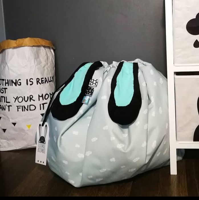 WORKO-MATA  dla dzieci plus kostka sensoryczna 
Mata posiada warstwę w