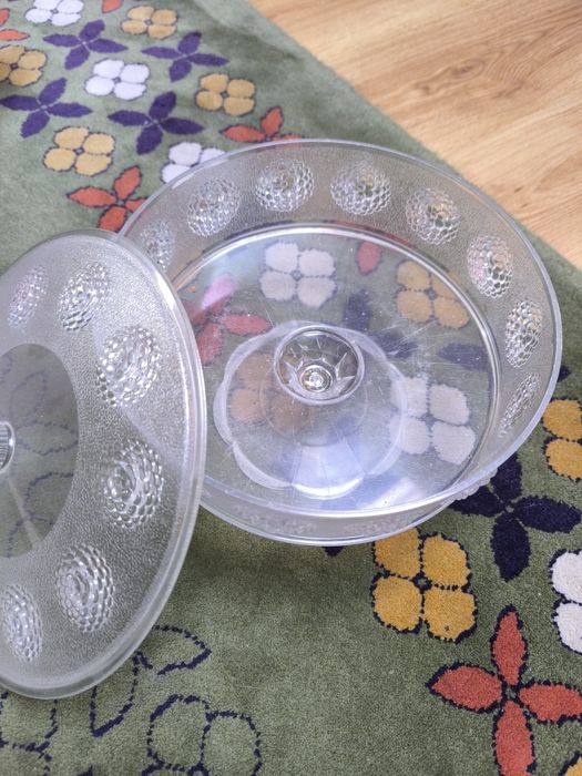 Bomboneira antiga em plástico