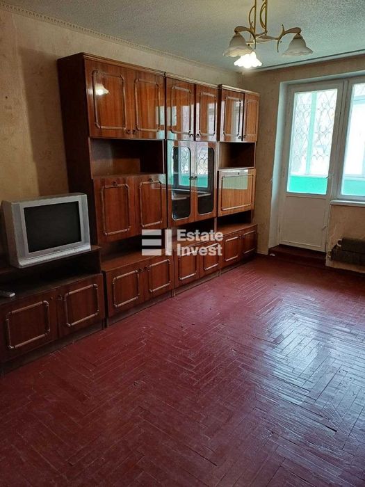 Продам 1 кімн. квартиру на вул. Ахсарова, 17.