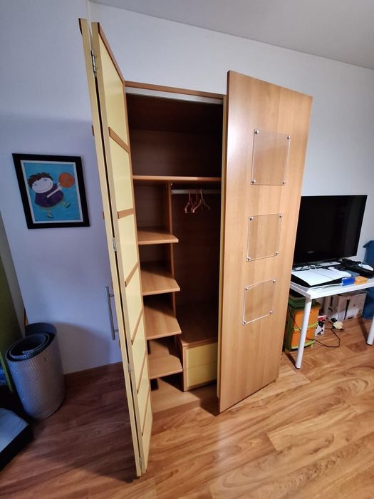 Conjunto cama criança com arrumação, cómoda e roupeiro