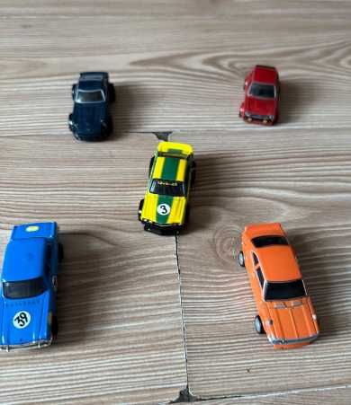 5 Hot wheels premium