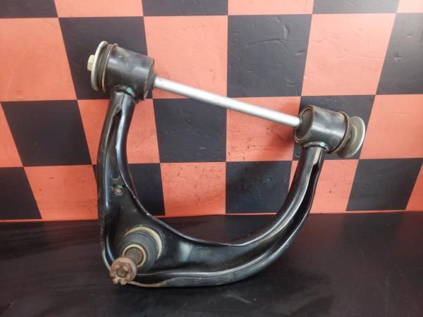 Braço Suspensão Frente Superior Direito Toyota Hilux Viii Pick-Up (_N1