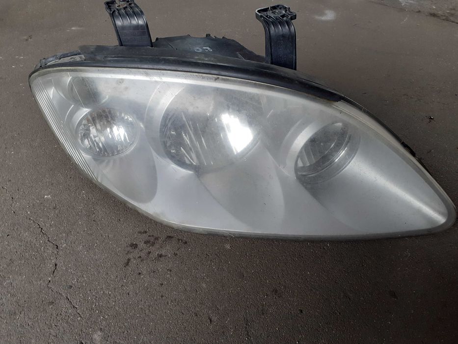 Lampa prawa Ssangyong Rodius