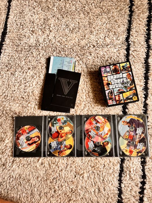 Gta v edycja pudełkowa pc komplet