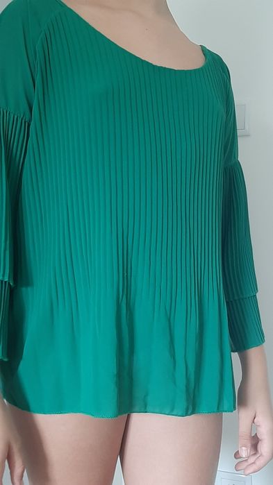 Top verde manga comprida,  tecido plissado