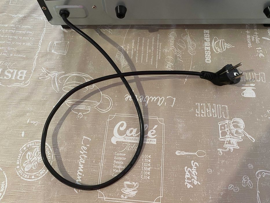 Mini piekarnik Esperanza Napoli 25 l 1600 W – sprawny
