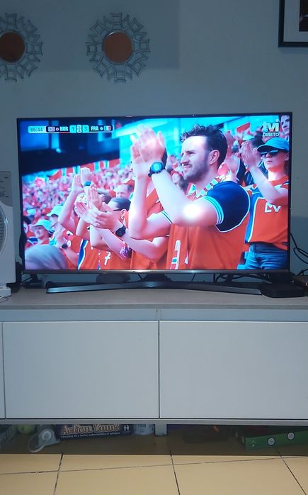 Smart tv Samsung full hd 43polegadas com defeito