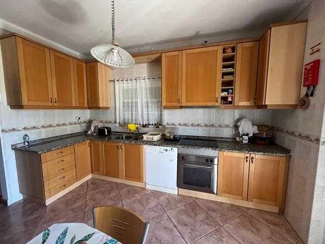 Moradia com Piscina para Férias em Altura