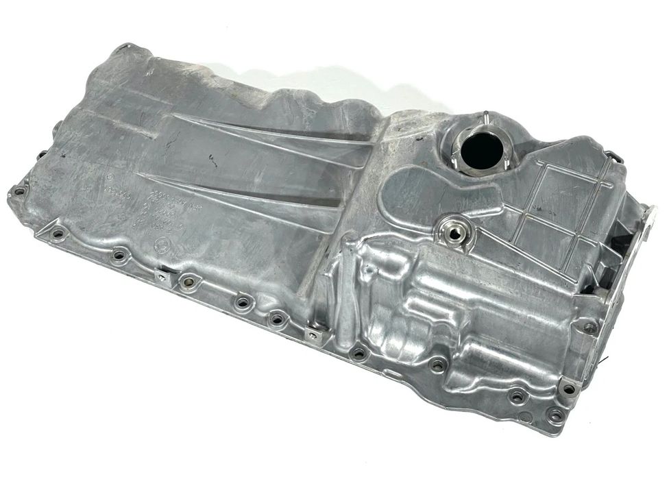 Поддон новый BMW B58B30A G20 G30 F20 F30 задний привод 11138580126