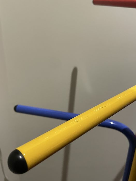 Bengaleiro Plagg Ikea - Estilo Memphis