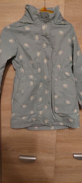 Kurtka  wiosenna  roz 128
