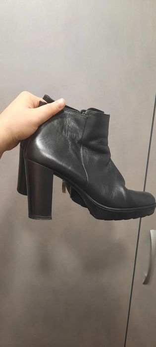 Взуття шкіра 37 р 24 см