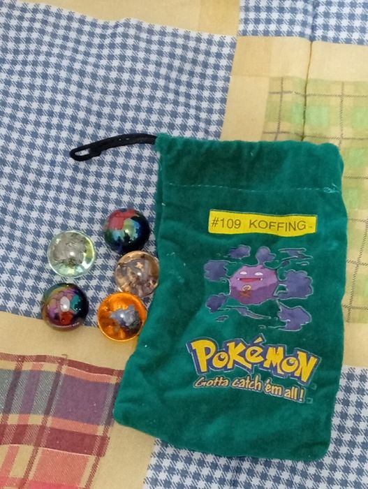 Berlindes Pokémon com Bolsa