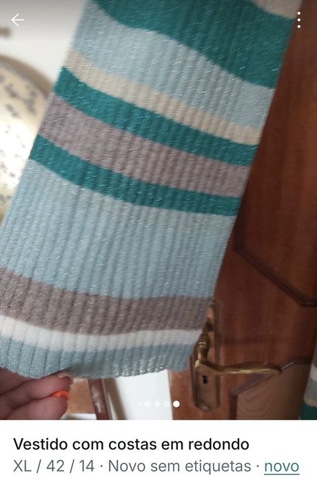 Vestido comprido com costas abertas em redondo