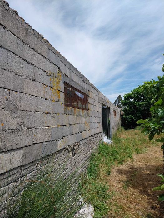 Terreno rústico com capacidade construtiva