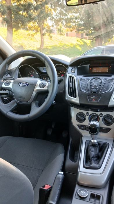 Vendo FORD FOCUS 1.6 TDCI muito estimado