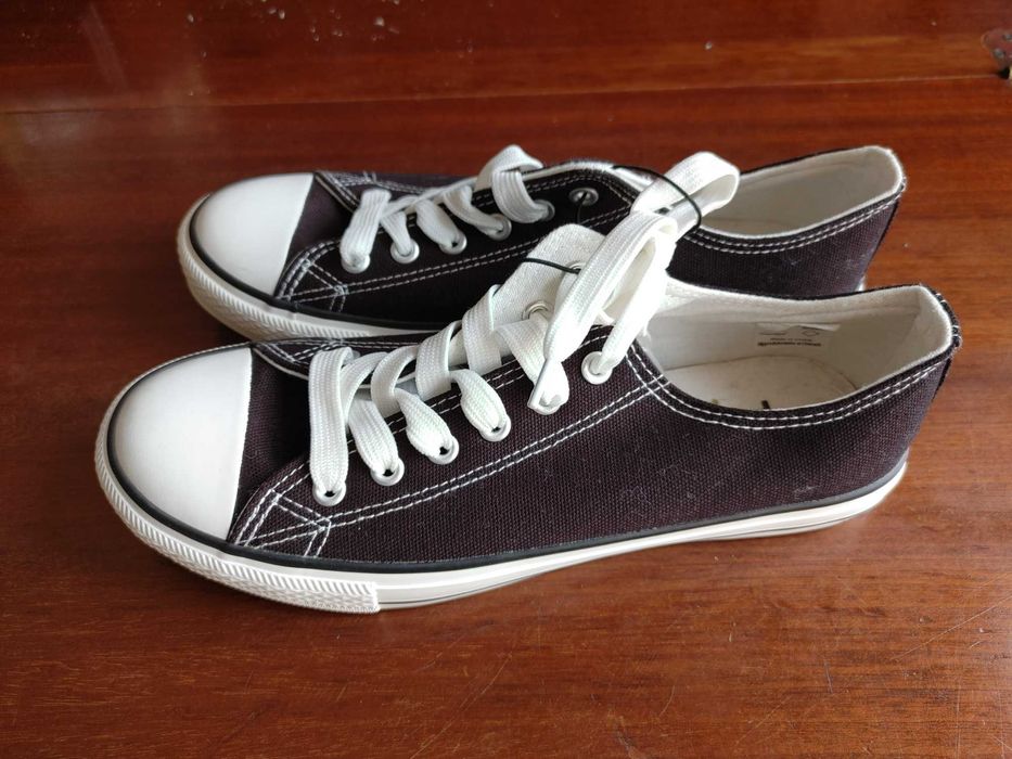 Sapatilhas Tom&Rose - estilo Allstar, tamanho 39 NOVAS!