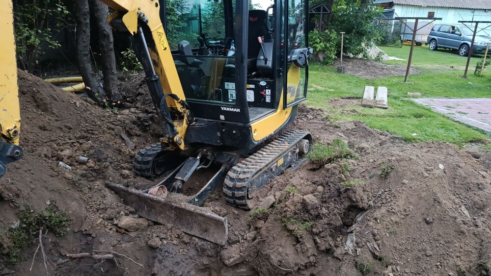 Mini koparka na wynajem, usługi minikoparką