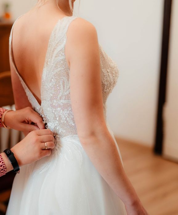 Suknia ślubna śmietankowa