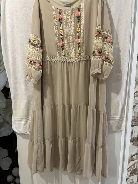 Продам сукню нова