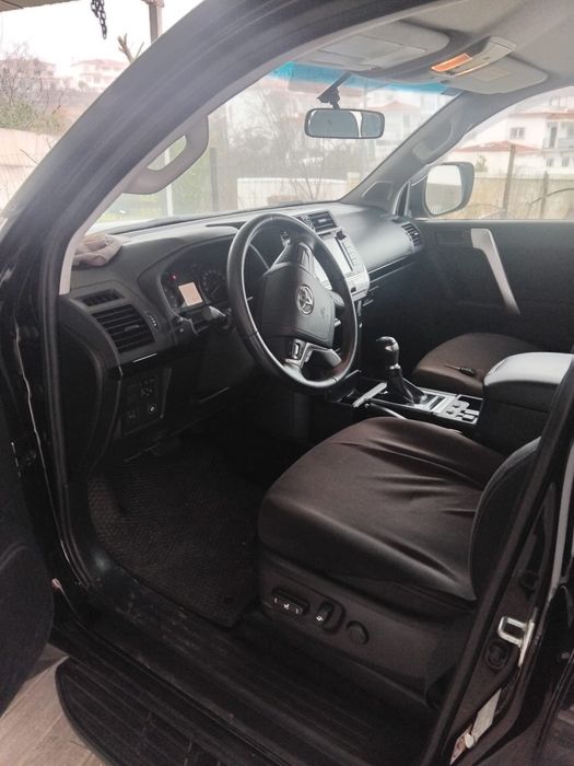 Toyota land cruiser prado