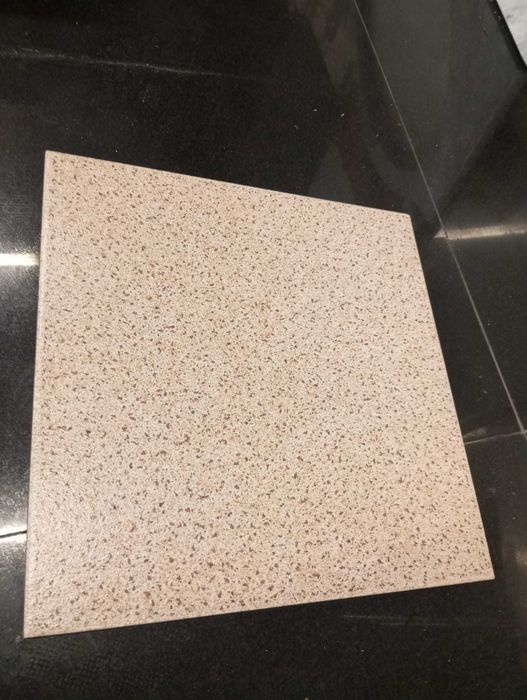Tijoleira  Gresco 33x33 antiderrapante  13 m2