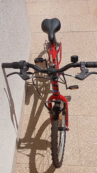 Bicicleta infantil usada como nova