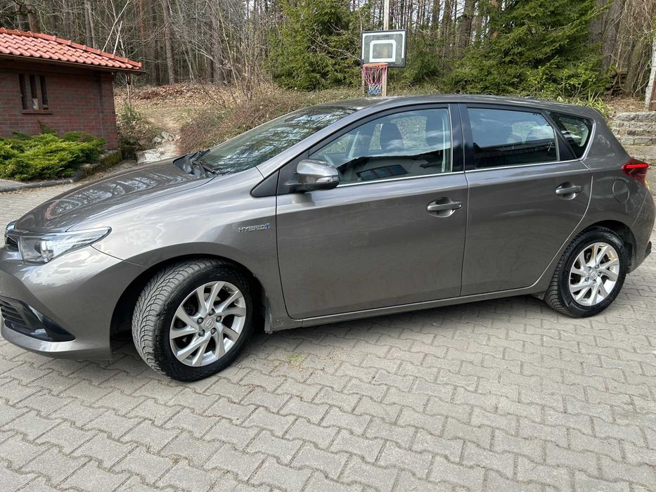 Wynajem samochodów osobowych i na Taxi