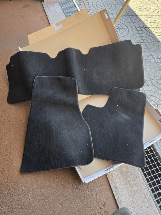 Peças para um tesla Model S