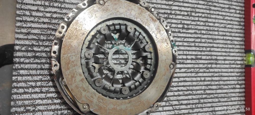 Продам комплект сцепления Luk с двухмасовым маховиком