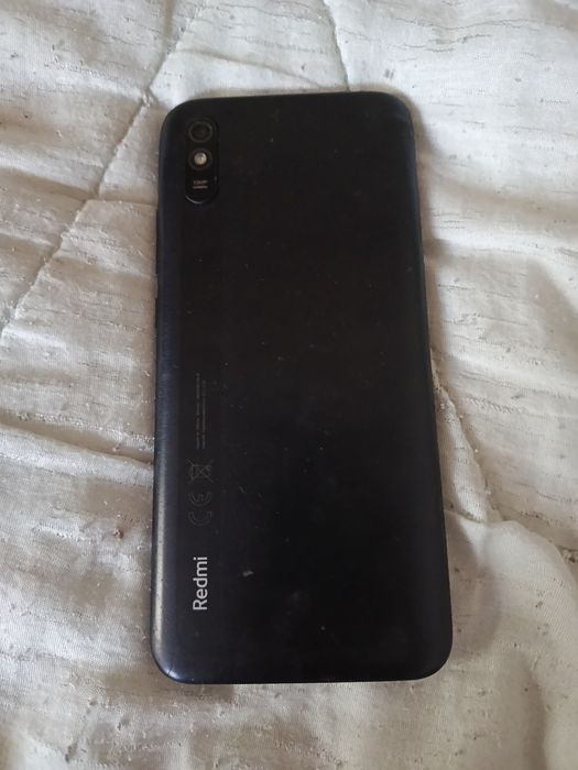 Смартфон Redmi 9A з чехлом