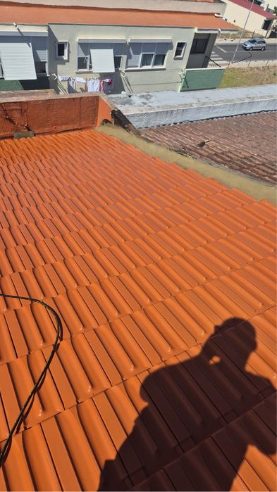 Roni santios  Cores  Concreta  Pinturas em Rapel e Andaimes telhados   Canaliização  Eletricidade