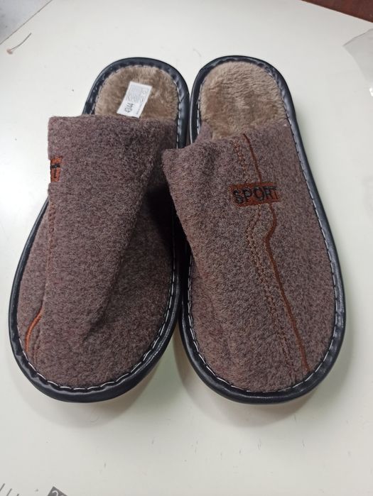 Новые мужские тапочки