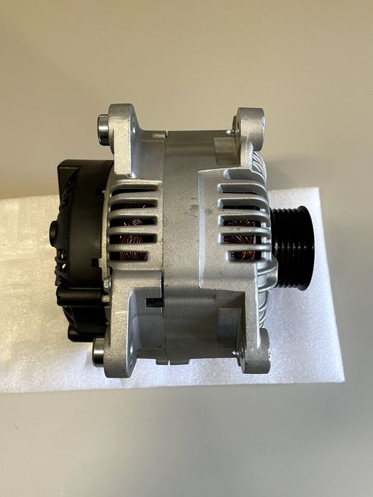 Alternator samochodowy (2318)