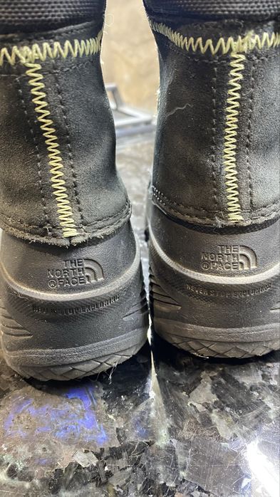 Зимові сапожки ботинки на дівчинку The north face