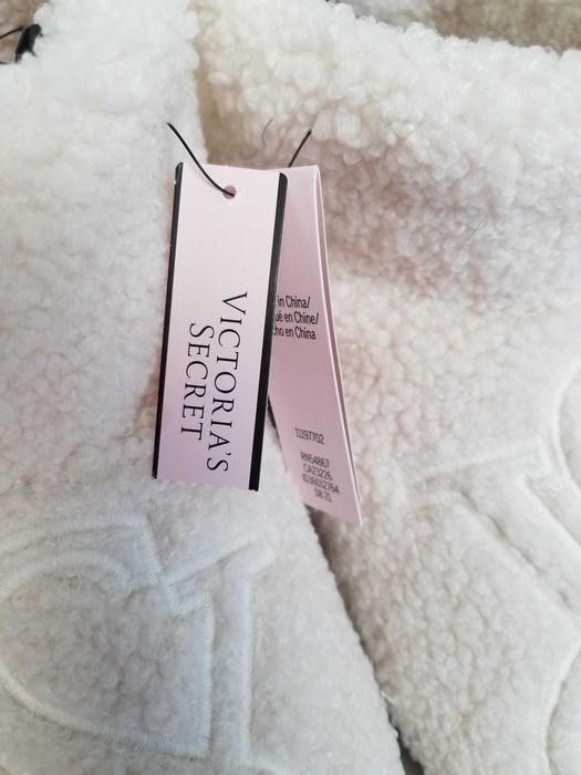 Buty Kapcie  Victoria 's Secret.