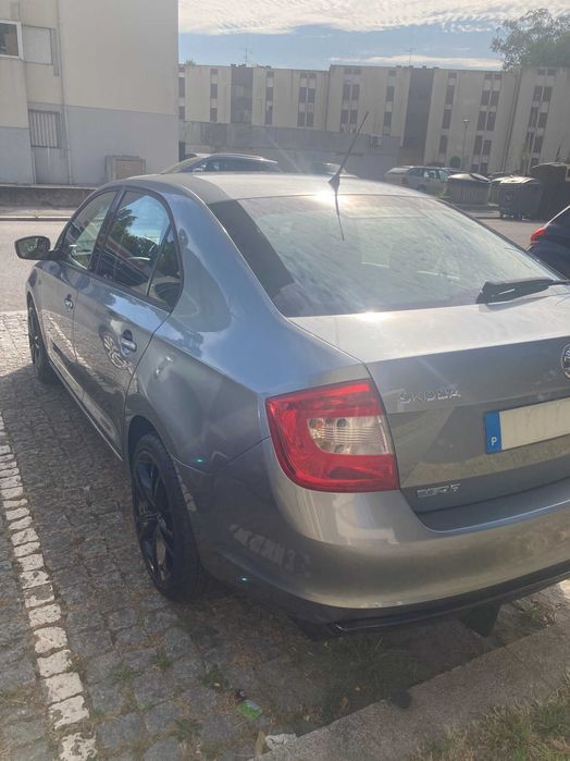 Skoda Rapid 1.6 TDI | Impecável | 162500 km | Revisão Feita