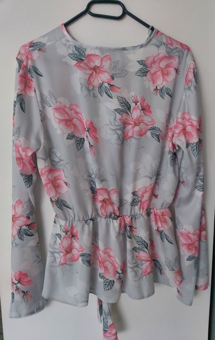 Sprzedam ładną bluzeczkę