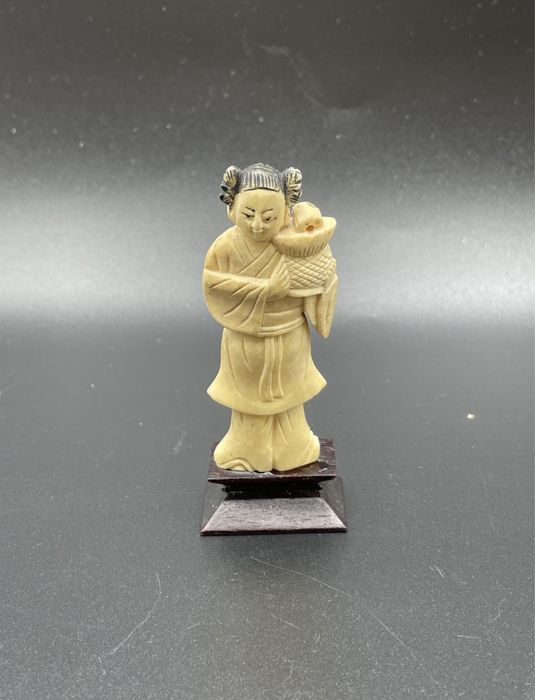 Figura gueixa chines em material alta qualidade