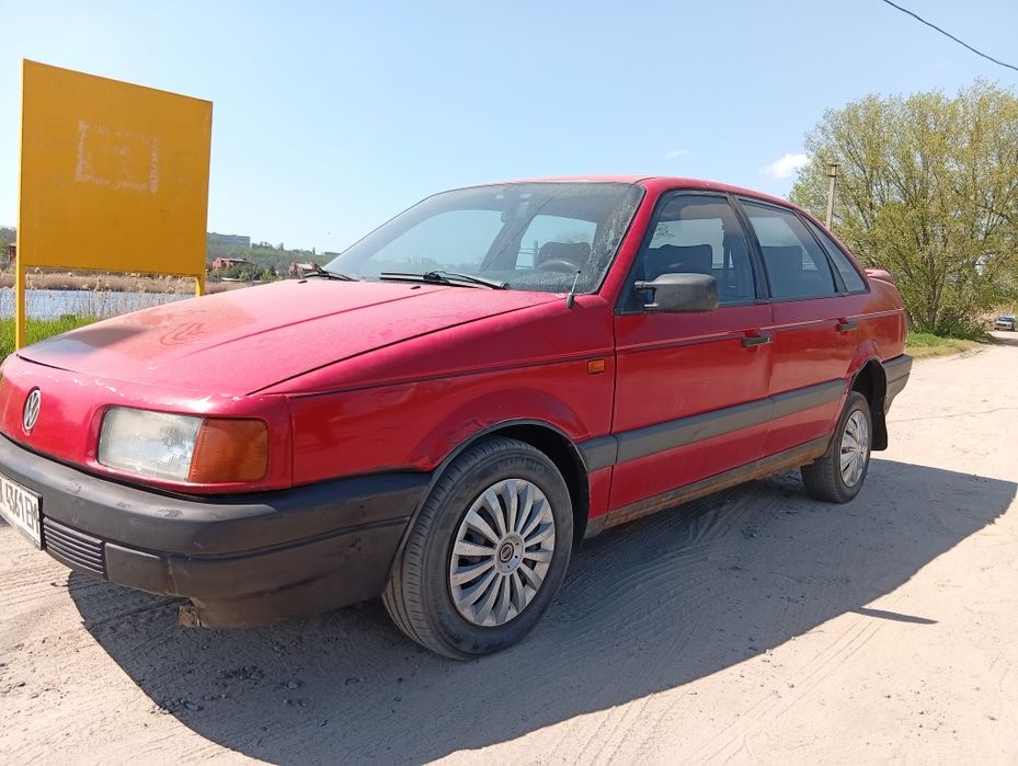 Продам Фольксваген Пассат б3 1992г.в.