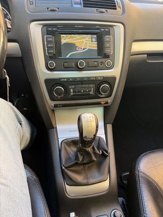 Skoda Octavia 1.6 TDi Poucos Km Nacional
