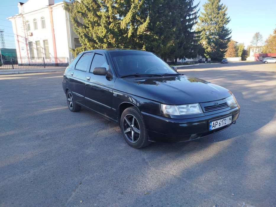Автомобіль ваз2112