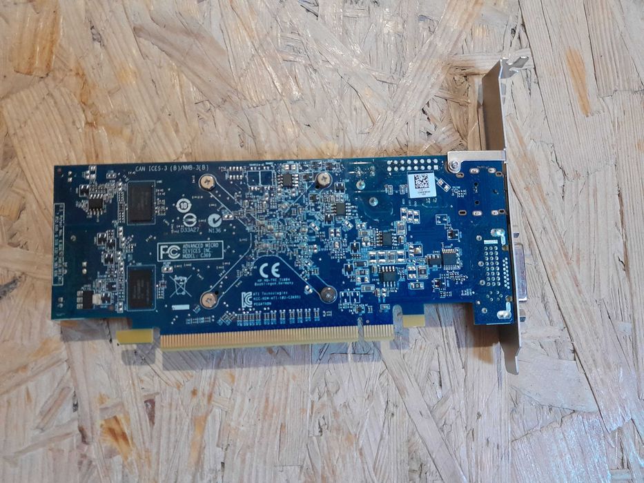 Karta graficzna AMD Radeon HD 8490 2gb, kabel DVI, przejściówki